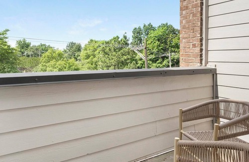New Pathways Apartment | Landing | Beautiful 2BD, Pool, Gym