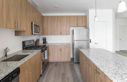 Carteret Apartment | Landing | Incredible 2BD, Gym, Courtyard