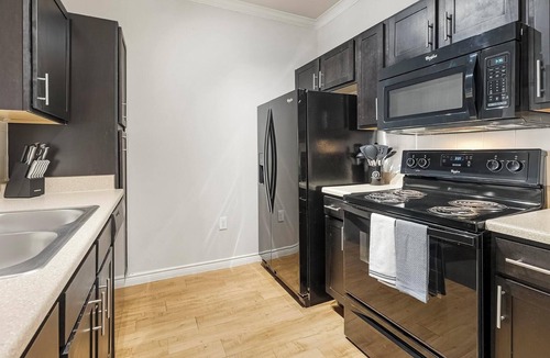 Del Mar Apartment | Landing | Modern 1BD, Clubhouse