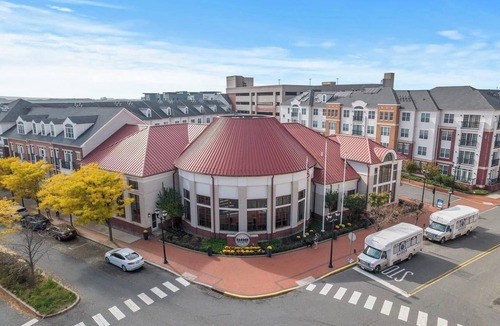 Bayonne Apartment | Landing | Modern 1BD, Game Room, Clubhouse
