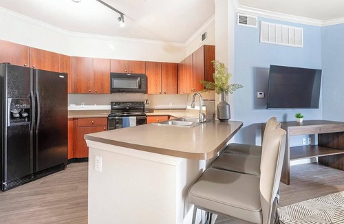 Del Mar Apartment | Landing | Spectacular 2BD, Clubhouse