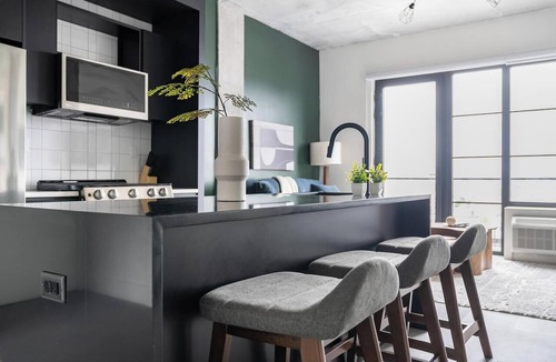 Ironbound District Apartment | Landing | Spectacular Studio, Gym