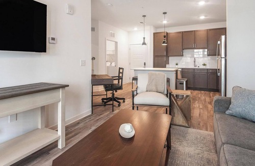 Cordova Apartment | Landing | Stunning 1BD, Clubhouse