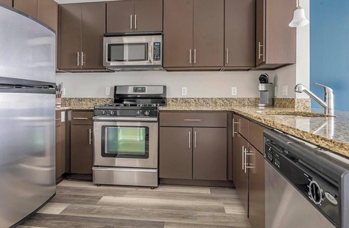 Bayonne Apartment | Landing | Stylish 1BD, Gym, Game Room