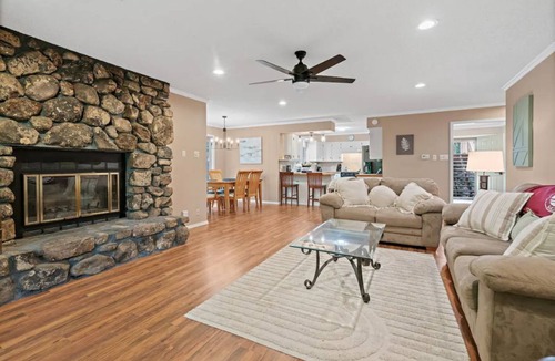 Mount Ida House | Large Luxurious 3/3 Lake Home