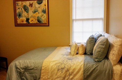 Vollintine-Evergreen House | Large Or Small We Can Handle Them All! 5 Bedroom Home Near Beale St.
