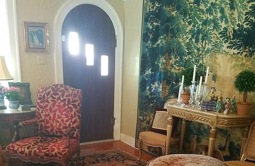Heights Cottage | Like a Parisian apt.