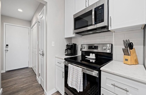 Harbor Oaks Condo | Little's Toasty Coasty | Pool Access, Canal Views