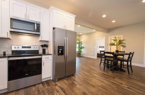 Balfour House | Lower Level Retreat w/Free Tix | Private + Cozy
