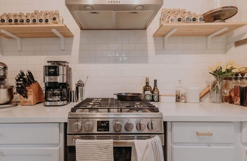 Caddo Heights-South Highlands House | Lux 1-bedroom Guest House, With Washer and Dryer In South Highland, Shreveport
