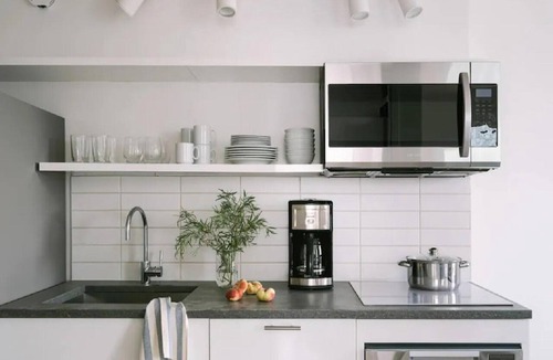 Hunters Point Apartment | Luxe 2 Bedroom Apartment | City View