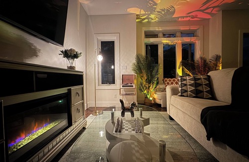North Bergen House | Luxury 3BR Condo 15 Min from New York Free Parking