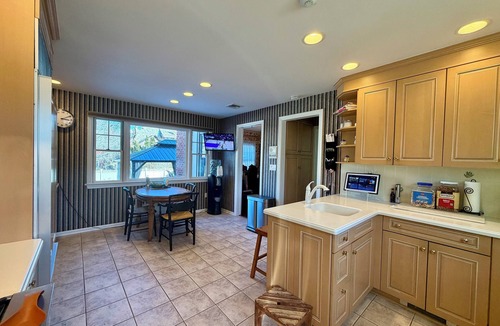Upper Montclair House | Luxury 5BR, 3.5BR home - Upper Montclair w/Pool. Minutes to MetLife and NYC!