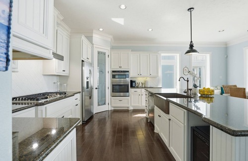 Beachside Village House | Luxury 5BR on 2nd Row | Stunning Water Views