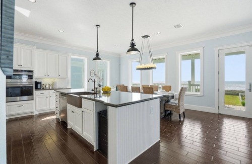 Beachside Village House | Luxury 5BR on 2nd Row | Stunning Water Views