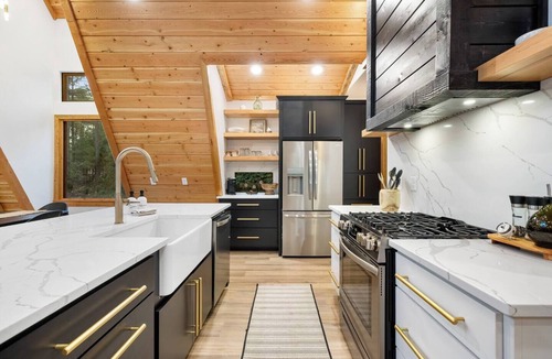 Pickens Cabin | Luxury A-Frame Retreat - Pool - Hot Tub - Fire Pit - Bring your ATVs - Sleeps 12