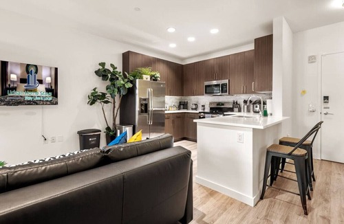 New Brunswick Apartment | Luxury Apt with Pool and Free Parking