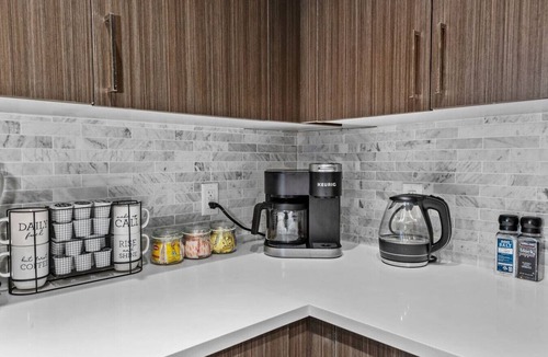 New Brunswick Apartment | Luxury Apt with Pool and Free Parking