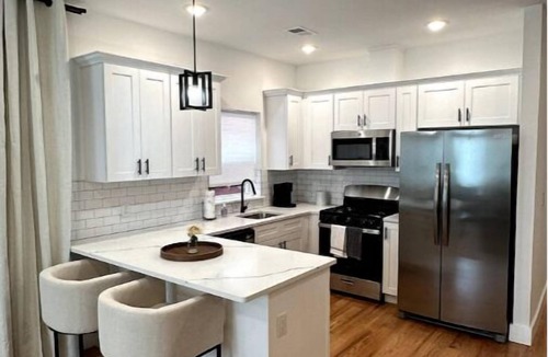 Newark Apartment | Luxury Home/Rooftop/15 min EWR