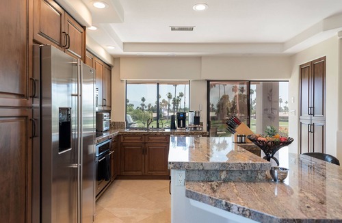 Palm Desert Condo | Luxury Premium Upgraded Home – Palm Desert, CA