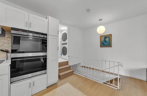 Weehawken Apartment | Luxury view Galore 10 min to NYC