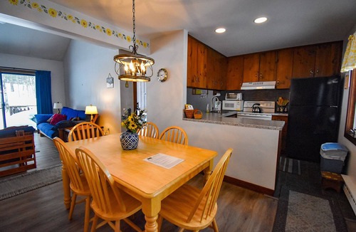 Waitsfield Condo | Mad River Valley Basecamp