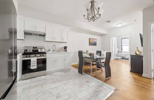 Weehawken Apartment | Marvelous 2-bedroom apartment with AC in Weehawken Township
