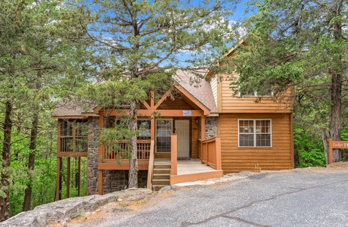Branson West Cabin | Mayberry Lodge 2 Bedroom Cabin by RedAwning