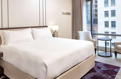 Central Park South Resort | Midtown Manhattan Studio Plus – Steps to Central Park & Fifth Ave at Hilton Club