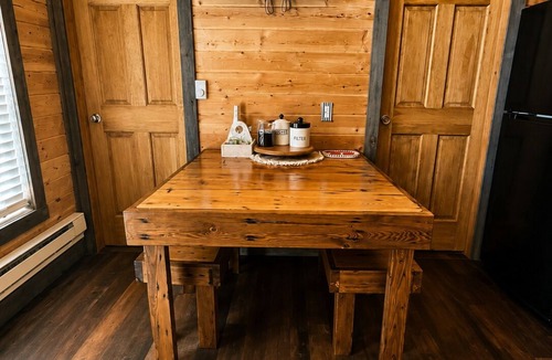 Eagle Rock House | Mill Creek Lake Retreat Cozy 1 bedroom by Table Rock Lake