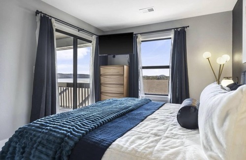 Kimberling City Condo | Modern 2BR Condo # LAKE VIEW # Indoor-Outdoor Pool