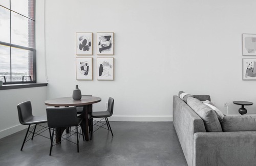 Ampere Apartment | Modern Apartment in Prime Location (ID9610X26)