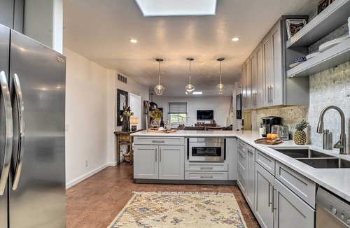 Vista Encantada Condo | Modern Condo w/Santa Fe Charm 1 Mi to Plaza