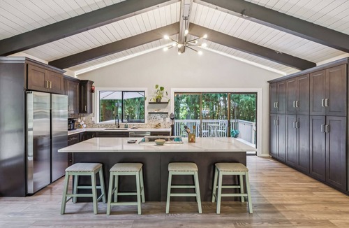 Lake Stevens House | Modern Forest Escape, Near Lake Stevens & Hikes