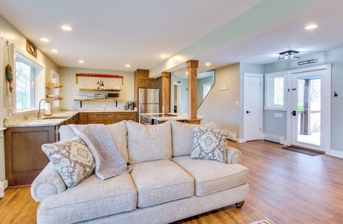 Nellysford Cottage | Modern Nellysford Getaway on 40 Private Acres!