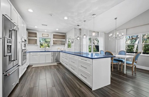 Southgate House | modern treehouse minutes from the #1 US beach!