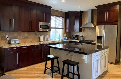 Tustin House | Modern Tustin Home Tesla Universal EV 30+ Days
