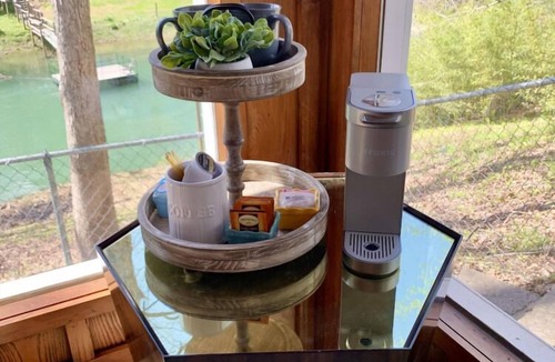Pangburn Cabin | Mom and Pops Lodge: Nature's Retreat: ALL REASONABLE OFFERS CONSIDERED
