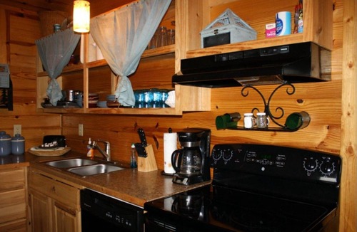 Bonnerdale Cabin | Morningstar Cabin Caddo River. GREAT VALUE! River access!