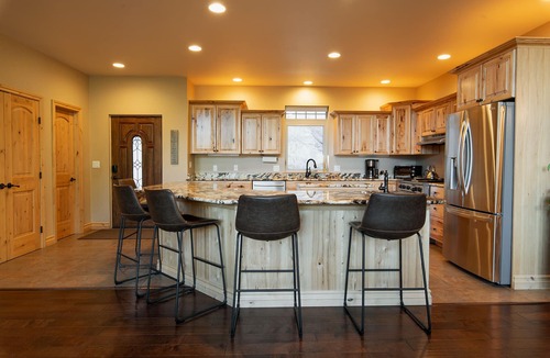 Woodland Park House | Mountain Retreat with sweeping Pikes Peak views.