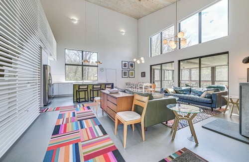 Salem House | Nature Lovers' Paradise! Luxe Retreat w/Game Room