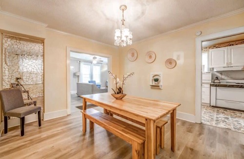 Vollintine-Evergreen House | Near Shopping & Dining- Magic in Midtown- 2 Units