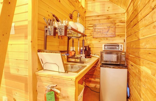 Newnata Apartment | Near Trails! Ozark Mtn Hideaway w/Fire Pit, Grill