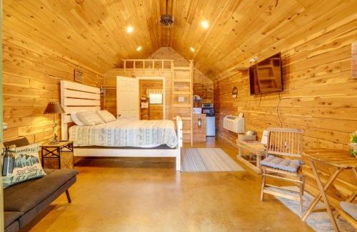 Newnata Apartment | Near Trails! Ozark Mtn Hideaway w/Fire Pit, Grill