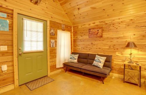 Newnata Apartment | Near Trails! Ozark Mtn Hideaway w/Fire Pit, Grill
