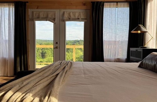 Yellville Cabin | NEW! Cabin w/Gorgeous Views, Pool, FirePit