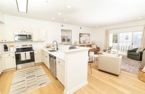 Starkville Condo | New Listing! Brand New 3 bedroom 3 1/2 bath condo on the edge of campus!