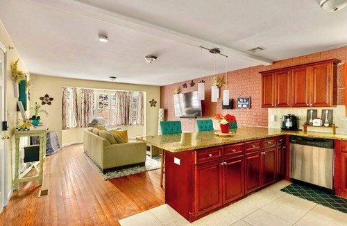Newark House | Newark Gem | Entire Property | 6 BR | Sleeps 16