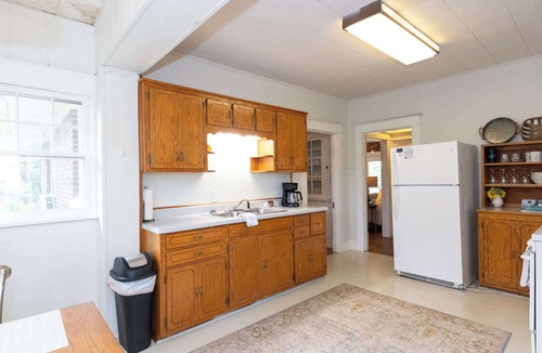 Oxford House | North End Zone on 11th by Apex Short Term Stays