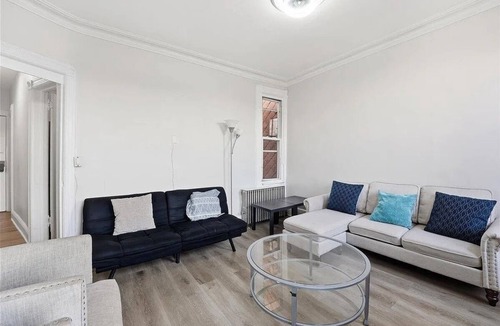 Union City Apartment | NYC Skyline Views - 3BR for 8 - Walk to Transit - Low Price